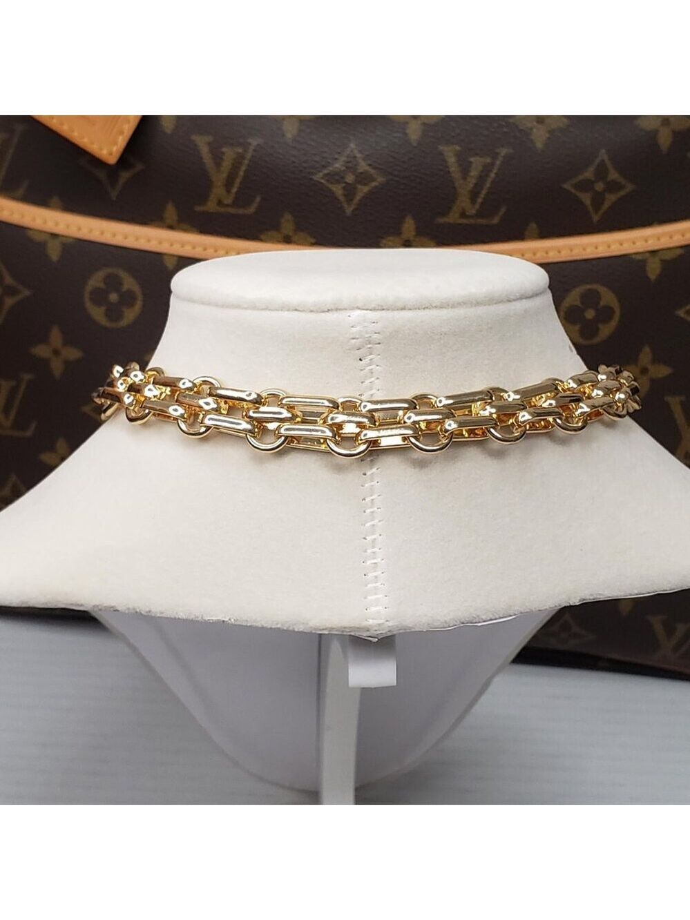 Authentic Louis Vuitton Lock & Key w/ Unbranded Stainless Steel Chain Necklace - Picture 5 of 16